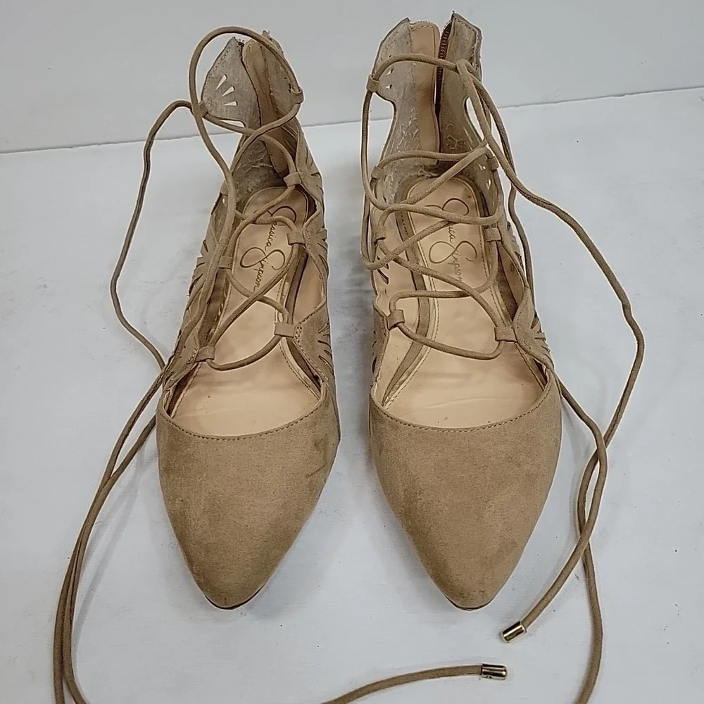 Jessican Simpson 9.5 M Flat Almond Toe Rear Zip Lace Up Non Slip Preppy Trendy